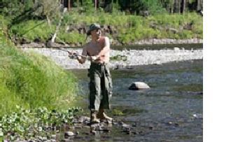 Русский медведь снимает шкуру: Путин на рыбалке picture