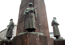 памятник Братства по оружию памятник Братства по оружию