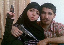 Джанет Абдурахманова и Умалат Магомедов. Фото из личного архива Абдурахмановой Джанет Абдурахманова и Умалат Магомедов. Фото из личного архива Абдурахмановой