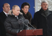 Премьер-министр РФ Владимир Путин принял участие в церемонии открытия памятника "В борьбе против фашизма мы были вместе" В.Путин принял участие в церемонии открытия памятника