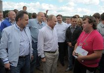 Посещение В.Путиным молодежного форума "Селигер-2011" Посещение В.Путиным молодежного форума "Селигер-2011"