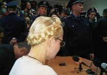 Юлия Тимошенко во время оглашения приговора 11.10.2011 Юлия Тимошенко во время оглашения приговора 11.10.2011
