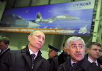 Премьер-министр РФ В.Путин посетил Авиационное производственное объединение КНААПО Премьер-министр РФ В.Путин посетил Авиационное производственное объединение КНААПО