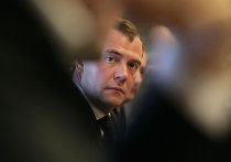 Президент РФ Д.Медведев проводит встречу с лидерами незарегистрированных партий Президент РФ Д.Медведев проводит встречу с лидерами незарегистрированных партий