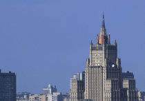 Вид на здание МИД РФ на Смоленской площади в Москве Вид на здание МИД РФ