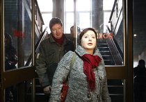 Бизнесмен Алексей Козлов c женой прибыли в здание суда Бизнесмен Алексей Козлов c женой прибыли в здание суда
