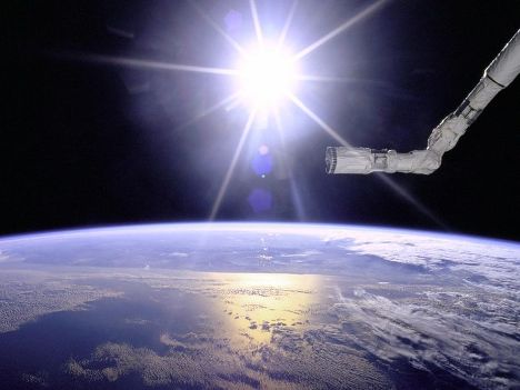 «Рука» шаттла «Индевор» на горизонте Манипулятор космического челнока Endeavour