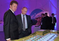 Президент России Владимир Путин и председатель правления ОАО "Газпром" Алексей Миллер у макета перед началом торжественного запуска проекта по строительству газопровода "Южный поток" Президент России Владимир Путин и председатель правления ОАО "Газпром" Алексей Миллер у макета перед началом торжественного запуска проекта по строительству газопровода "Южный поток"