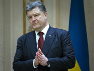 Президент Украины Петр Порошенко общается с журналистами после переговоров в Минске Президент Украины Петр Порошенко общается с журналистами после переговоров в Минске