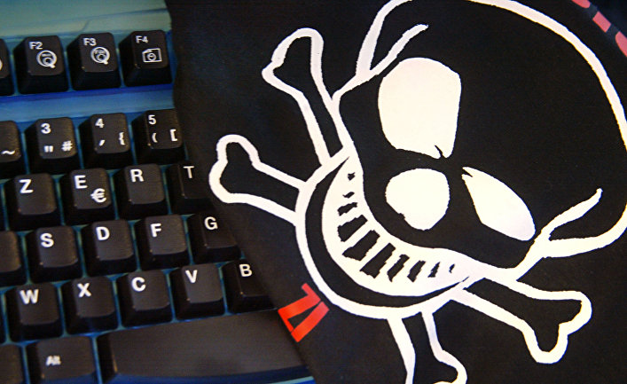 Рисунок на майке в первой школе хакеров «Zi HackAdemy»