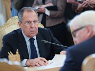 Министр иностранных дел России Сергей Лавров и министр иностранных дел Германии Франк-Вальтер Штайнмайер во время встречи в Москве