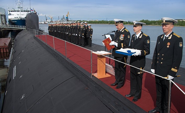 Первая многоцелевая атомная подлодка К-560 «Северодвинск» проекта «Ясень» принята в состав ВМФ России