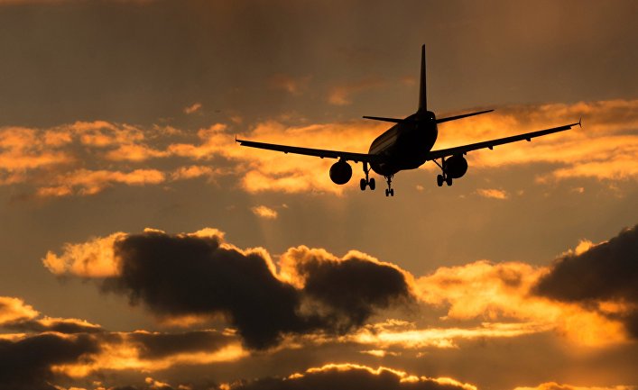 Самолет Airbus A320 Самолет Airbus A320