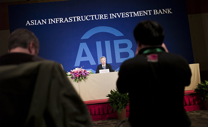 Президент Азиатского Банка инфраструктурных инвестиций (АБИИ) Джин Ликун