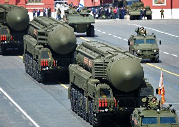 Транспортно-пусковые контейнеры комплексы РС-24 "Ярс" на Параде Победы Транспортно-пусковые контейнеры комплексы РС-24 "Ярс" на Параде Победы
