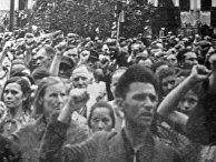 Жители Каунаса принимают участие в митинге, посвященном принятию Литвы в состав СССР. Жители Каунаса принимают участие в митинге, посвященном принятию Литвы в состав СССР.