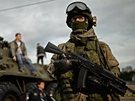 Военнослужащий на фестивале «Армия России» Военнослужащий на фестивале «Армия России»