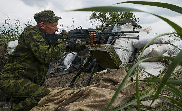 Позиции ополченцев рядом с городом Докучаевск, июнь 2015 года