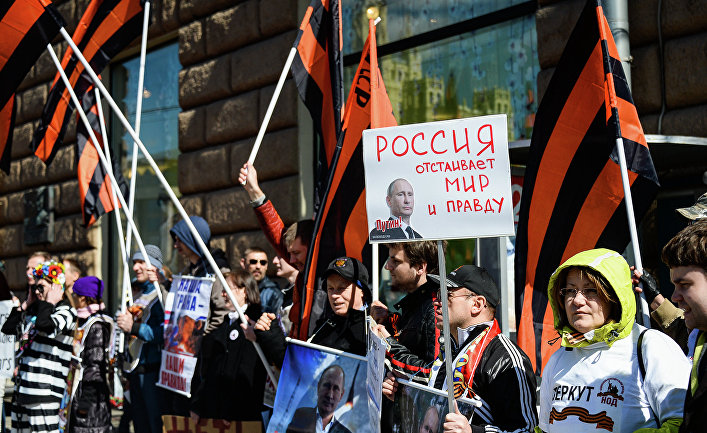 Митинг протеста против политики США на Украине