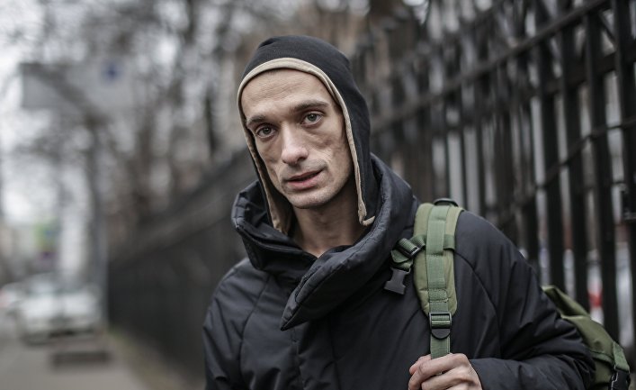 Художник Петр Павленский вызван на допрос в Москву