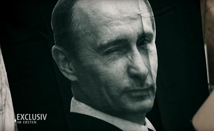 Кадр из ролика «Теневая игра. Необъявленная война Путина против Запада»