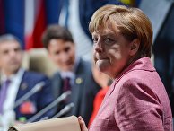 Федеральный канцлер Германии Ангела Меркель на саммите НАТО Федеральный канцлер Германии Ангела Меркель на саммите НАТО