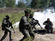 Солдаты польской армии принимают участие в военных учениях НАТО Saber Strike Солдаты польской армии принимают участие в военных учениях НАТО Saber Strike