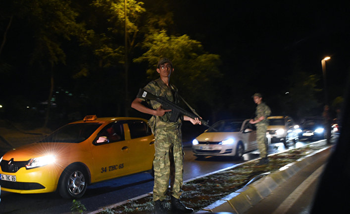 Военные на улице Стамбула, Турция