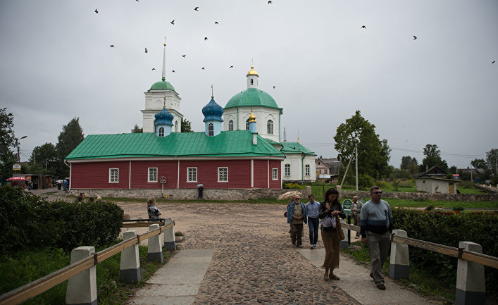 Свято-Успенский Псково-Печерский монастырь в Псковской области