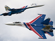 Многоцелевые истребители Су-27 пилотажной группы «Русские Витязи» Многоцелевые истребители Су-27 пилотажной группы «Русские Витязи»