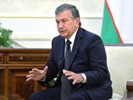 Премьер-министр Узбекистана Шавкат Мирзиеев во время беседы с президентом РФ Владимиром Путиным в самаркандской резиденции президента Узбекистана Премьер-министр Узбекистана Шавкат Мирзиеев во время беседы с президентом РФ Владимиром Путиным в самаркандской резиденции президента Узбекистана