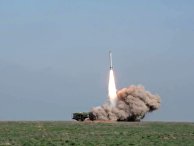 На полигоне в Астраханской области проведен боевой пуск ракеты из комплекса "Искандер-М" На полигоне в Астраханской области проведен боевой пуск ракеты из комплекса "Искандер-М"