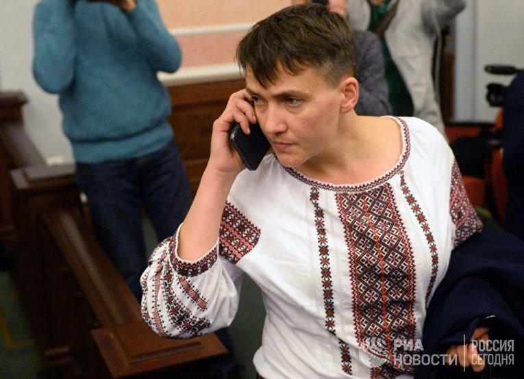 Надя отдалась нетрезвая, трахает парня