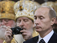 Председатель правительства России Владимир Путин на интронизации Патриарха Московского и всея Руси Кирилла Председатель правительства России Владимир Путин на интронизации Патриарха Московского и всея Руси Кирилла