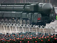 Установки ракетного комплекса "Тополь-M" во время подготовки к Параду Победы Установки ракетного комплекса "Тополь-M" во время подготовки к Параду Победы