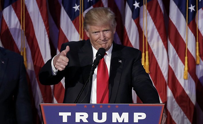 Избранный президент США Дональд Трамп во время выступления в Нью-Йорке. 9 ноября 2016