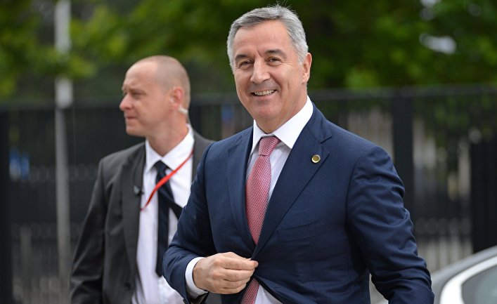 Премьер-министр Черногории Мило Джуканович на саммите НАТО в Варшаве