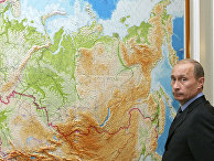 Президент России Владимир Путин в своем рабочем кабинете в Ново-Огарево. Президент России Владимир Путин в своем рабочем кабинете в Ново-Огарево.