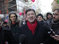 Жан-Люк Меланшон во время демонстрации в Париже Жан-Люк Меланшон во время демонстрации в Париже