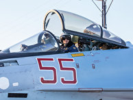 Летчик в кабине истребителя Су-35 на аэродроме "Бесовец" в Республике Карелия Летчик в кабине истребителя Су-35 на аэродроме "Бесовец" в Республике Карелия