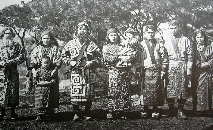 Представители народности Айны, 1904 год