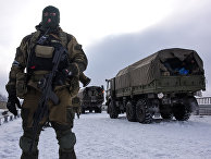 Пророссийский ополченец рядом с аэропортом Донецка Пророссийский ополченец рядом с аэропортом Донецка