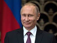 Президент РФ Владимир Путин во время церемонии подписания российско-японских документов Президент РФ Владимир Путин во время церемонии подписания российско-японских документов