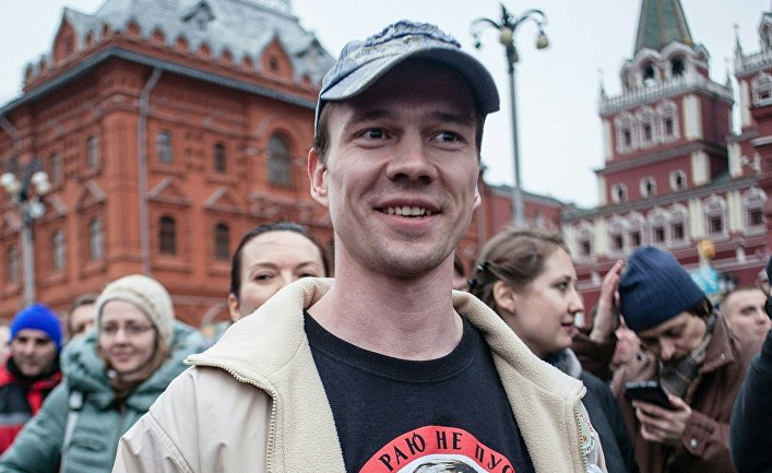 Дадин Ильдар во время митинга