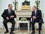 Президент РФ Владимир Путин и президент Молдовы Игорь Додон во время встречи в Кремле. 17 января 2016 Президент РФ Владимир Путин и президент Молдовы Игорь Додон во время встречи в Кремле. 17 января 2016