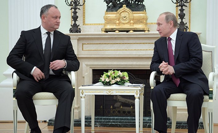 Президент РФ Владимир Путин и президент Молдовы Игорь Додон во время встречи в Кремле. 17 января 2016
