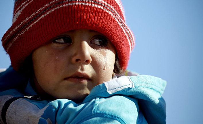 Плачущий ребенок в лагере беженцев «Аль-Хол»