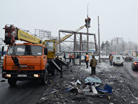 Последствия ночного обстрела в Калининском районе Донецка Последствия ночного обстрела в Калининском районе Донецка