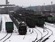 Вагоны с углем на железнодорожном вокзале Донецка Вагоны с углем на железнодорожном вокзале Донецка