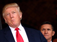 Экс-советник президента США по национальной безопасности Майкл Флинн и президент США Дональд Трамп Экс-советник президента США по национальной безопасности Майкл Флинн и президент США Дональд Трамп